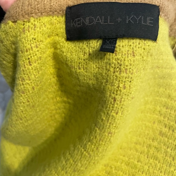 KENDALL + KYLIE Honeycomb Sweater in Mustard. - size XS - Picture 3 of 5